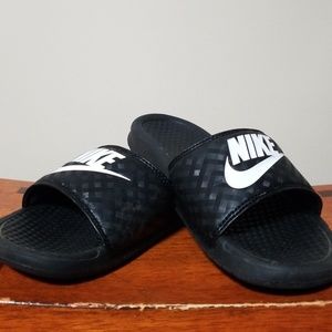 Nike slides